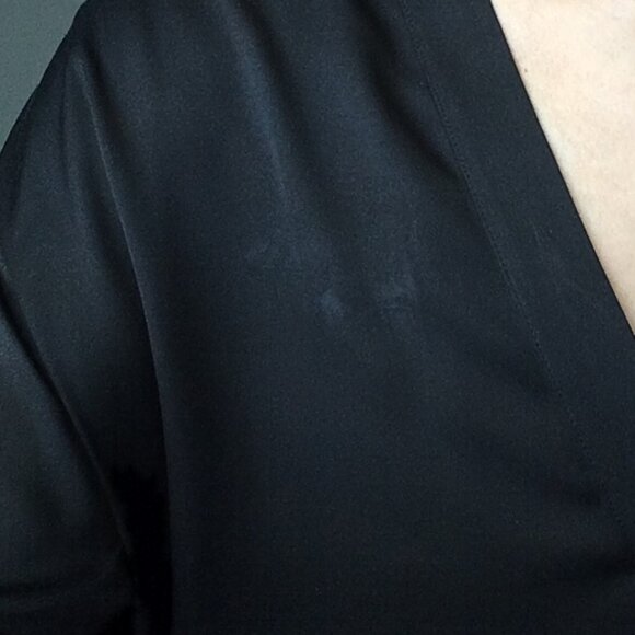 VINCE Black Silk Blouse Tunic XS S M V Neck Silk Top Side Split Oversized - Picture 6 of 10